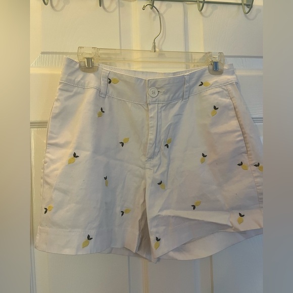 St John’s Bay lemon print golf shorts size 4 - Picture 1 of 3